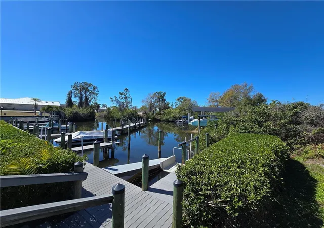 8th image of 6551 Hamlet Dr #B, Englewood, FL 34224 | MLS# D6148162