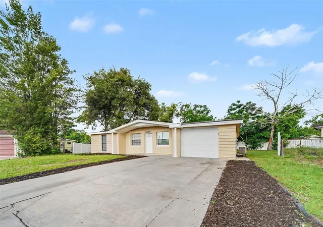 Photo 2 of Single family home for sale at 6177 Maplewood Dr, New Port Richey, FL 34653 | MLS# O6427323 | Listing updated on 2026-10-15