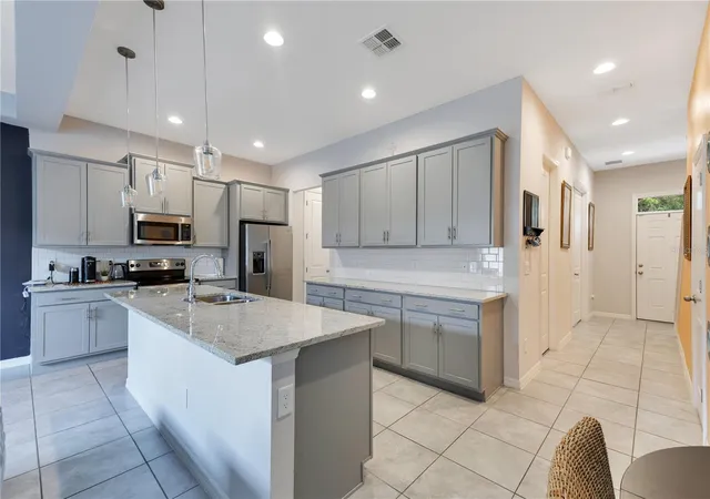 Photo 4 of Townhouse for sale at 5103 Jones Rd, St Cloud, FL 34771 | MLS# S5154213 | Listing updated on 2026-09-26