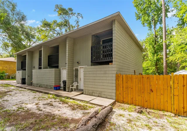 1st image of 724 Sw 68th Ter, Gainesville, FL 32607 | MLS# GC542159