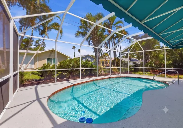 Photo 2 of Single family home for sale at 1317 Ringtail Rd, Venice, FL 34293 | MLS# N6145114 | Listing updated on 2026-08-30