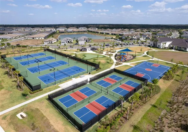 Photo 3 of Townhouse for sale at 14275 Pine Lodge Ln, Fort Myers, FL 33913 | MLS# A4700764 | Listing updated on 2026-10-10