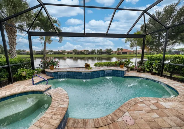 Photo 4 of Single family home for sale at 17044 Kenton Ter, Bradenton, FL 34202 | MLS# A4700765 | Listing updated on 2026-10-21