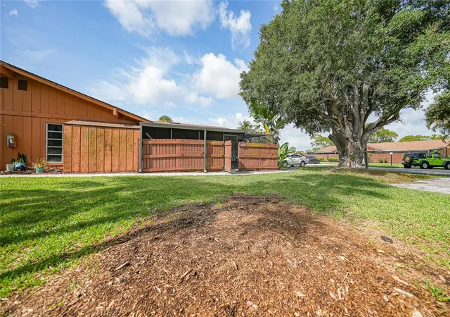 Photo 2 of House for sale at 5625 Foxlake Dr, North Fort Myers, FL 33917 | MLS# C7528706 | Listing updated on 2026-09-03