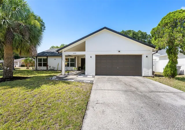 Photo 1 of Single family home for sale at 14018 Cascade Ln, Tampa, FL 33618 | MLS# TB8531759 | Listing updated on 2026-10-30