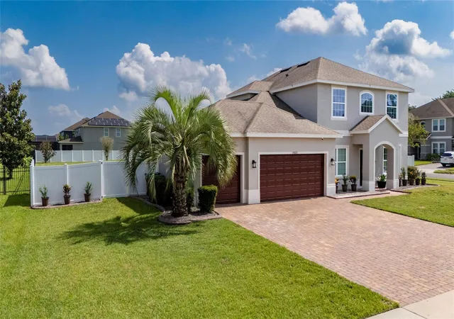 Photo 3 of Single family home for sale at 14537 San Lorenzo Dr, Orlando, FL 32820 | MLS# O6427335 | Listing updated on 2026-09-18