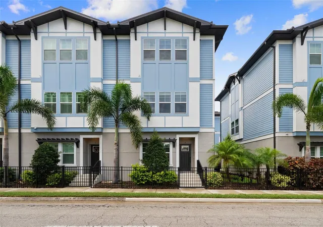 Photo 1 of Townhouse for sale at 3122 W Azeele St #3, Tampa, FL 33609 | MLS# TB8531761 | Listing updated on 2026-07-30