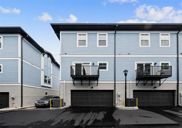 Photo 38 of Townhouse for sale at 3122 W Azeele St #3, Tampa, FL 33609 | MLS# TB8531761 | Listing updated on 2026-07-30