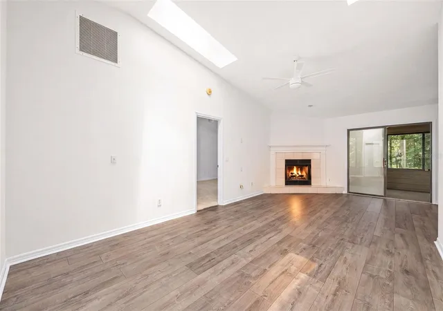 4th image of 2401 Nw 69Th Ter, Gainesville, FL 32606 | MLS# GC542162