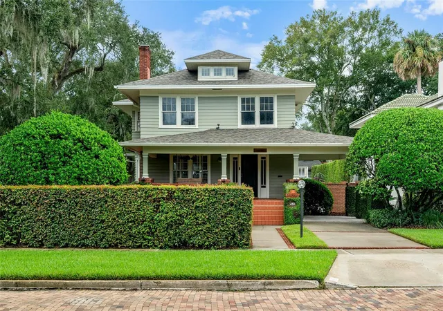 Photo 1 of Single family home for sale at 450 Cherokee Dr, Orlando, FL 32801 | MLS# O6427340 | Listing updated on 2026-09-15