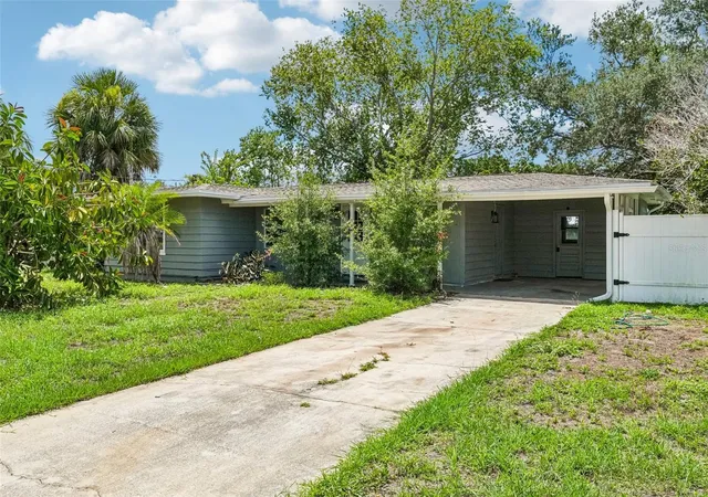 Photo 1 of Single family home for sale at 520 Fairfax Ln, Apollo Beach, FL 33572 | MLS# TB8531766 | Listing updated on 2026-08-27