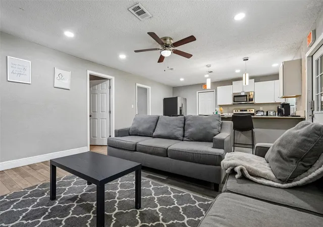 Photo 3 of Single family home for sale at 520 Fairfax Ln, Apollo Beach, FL 33572 | MLS# TB8531766 | Listing updated on 2026-08-27
