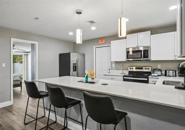 Photo 4 of Single family home for sale at 520 Fairfax Ln, Apollo Beach, FL 33572 | MLS# TB8531766 | Listing updated on 2026-08-27