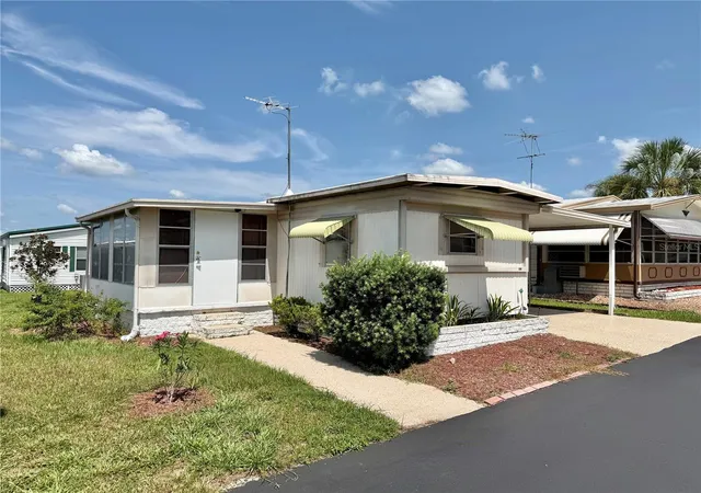 Photo 2 of Manufactured home for sale at 7103 El Meyers St, Zephyrhills, FL 33541 | MLS# TB8531779 | Listing updated on 2026-08-13