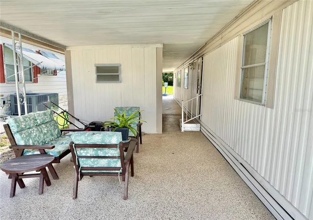 Photo 4 of Manufactured home for sale at 7103 El Meyers St, Zephyrhills, FL 33541 | MLS# TB8531779 | Listing updated on 2026-08-13