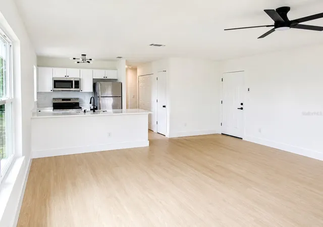 Photo 3 of Single family home for sale at 49 Lake Ct Loop, Ocala, FL 34472 | MLS# O6427352 | Listing updated on 2026-09-14