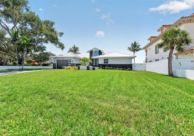 Photo 4 of Single family home for sale at 2936 68th Avenue S, Saint Petersburg, FL 33712 | MLS# TB8531791 | Listing updated on 2026-10-20