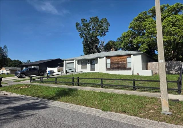 Photo 2 of Single family home for sale at 907 Cutler Dr, Seffner, FL 33584 | MLS# TB8531794 | Listing updated on 2026-08-24