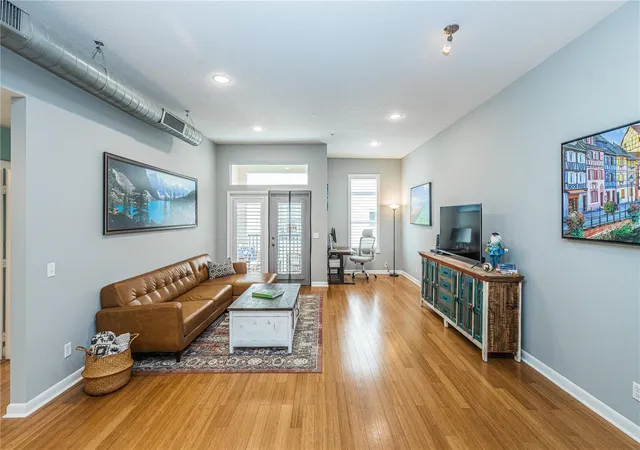 5th image of 535 4Th Ave S, St. Petersburg, FL 33701