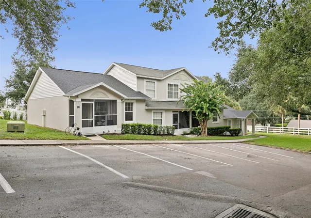 Photo 1 of House for sale at 608 S Grand Hwy, Clermont, FL 34711 | MLS# O6427373 | Listing updated on 2026-09-01