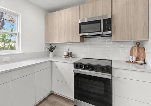 Photo 4 of Single family home for sale at 2917 W Clifton St, Tampa, FL 33614 | MLS# TB8531811 | Listing updated on 2026-10-03
