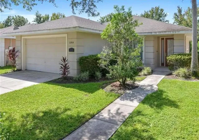 Photo 1 of Single family home for sale at 2918 Sunset Vista Blvd, Kissimmee, FL 34747 | MLS# O6427389 | Listing updated on 2026-10-17