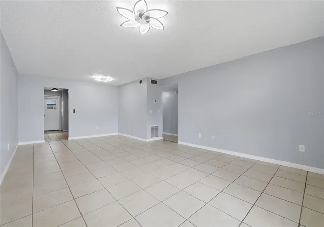 5th image of 220 Cherokee Ct #104, Altamonte Springs, FL 32701 | MLS# O6427392