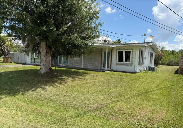 Photo 2 of Single family home for sale at 1315 S Shore Dr, Saint Cloud, FL | MLS# S5154234 | Listing updated on 2026-10-09