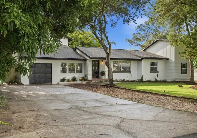 2nd image of 809 Woodcrest Ave, Clearwater, FL 33756 | MLS# TB8531841