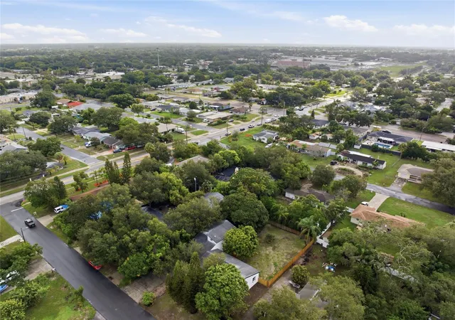 4th image of 809 Woodcrest Ave, Clearwater, FL 33756 | MLS# TB8531841