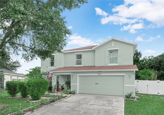 Photo 1 of Single family home for sale at 7448 Hunters Greene Cir, Lakeland, FL 33810 | MLS# L4963716 | Listing updated on 2026-07-28