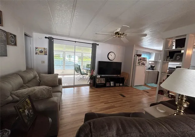 2nd image of 131 Malayon Wy, Leesburg, FL 34788 | MLS# G5115425