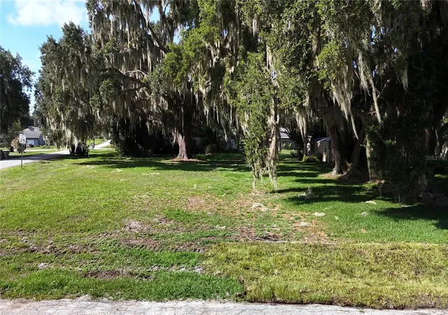 Photo 4 of Sale Pending at Lakeside Dr, Yalaha, FL 34797 | MLS# G5115426 | Listing updated on 2026-10-09