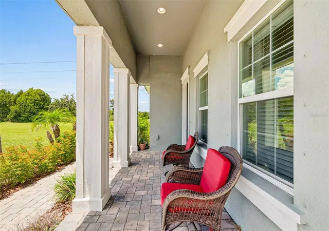 Photo 4 of Single family home for sale at 10597 Meadowrun Dr, Lithia, FL 33547 | MLS# TB8531864 | Listing updated on 2026-09-29