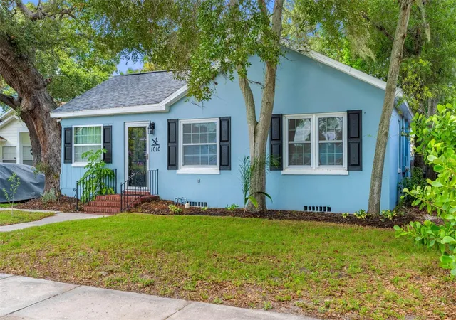 2nd image of 1010 Osage St, Clearwater, FL 33755 | MLS# TB8531869