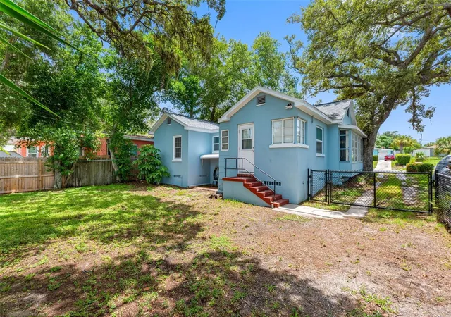5th image of 1010 Osage St, Clearwater, FL 33755 | MLS# TB8531869