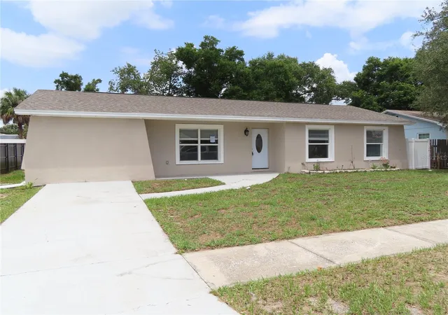 Photo 1 of Single family home for sale at 1215 Windsor Cir, Brandon, FL 33510 | MLS# TB8531878 | Listing updated on 2026-08-28