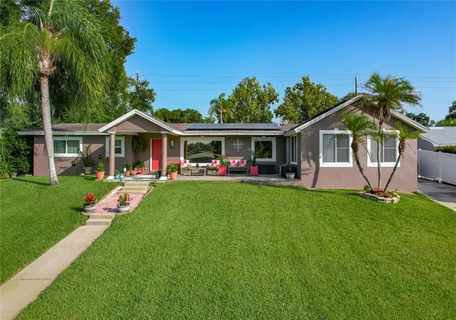 Photo 1 of Single family home for sale at 128 N Lake Florence Dr, Winter Haven, FL 33884 | MLS# L4963717 | Listing updated on 2026-07-31