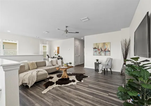5th image of 5252 6Th Wy N, Saint Petersburg, FL 33703 | MLS# TB8531893