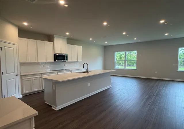 Photo 4 of Single family home for sale at 1658 W Palms Dr, Port Charlotte, FL 33953 | MLS# W7887903 | Listing updated on 2026-10-03