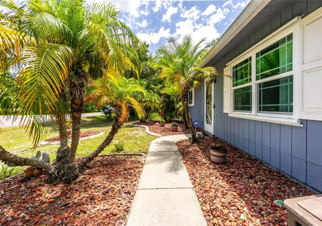 3rd image of 9435 Brewton Ave, Englewood, FL 34224 | MLS# N6145119