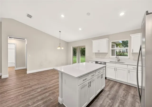 Photo 4 of Single family home for sale at 98 Pecan Crse Cir, Ocala, FL 34472 | MLS# OM729028 | Listing updated on 2026-09-27