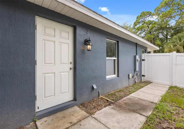 Photo 3 of Single family home for sale at 339 Chinaberry Ave, Oviedo, FL 32765 | MLS# O6427484 | Listing updated on 2026-08-12