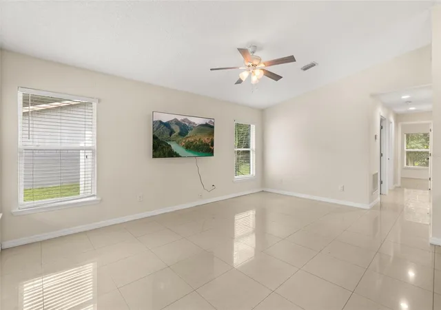 Photo 3 of Single family home for sale at 339 Chinaberry Ave, Oviedo, FL 32765 | MLS# O6427484 | Listing updated on 2026-08-12