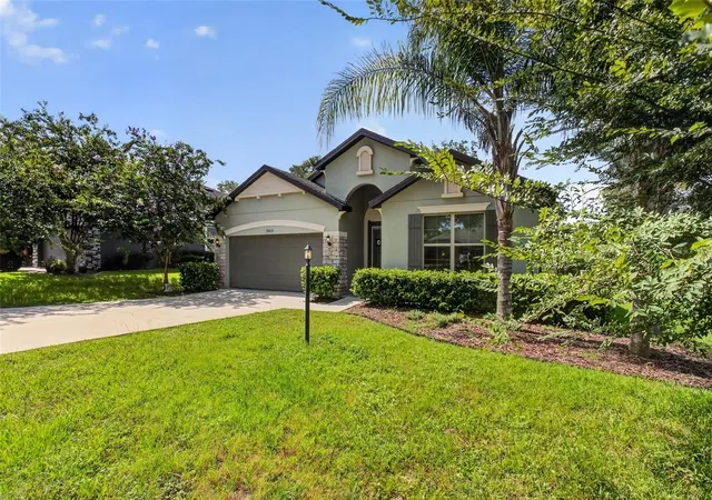 Photo 3 of Single family home for sale at 24414 Woodhill Ct, Sorrento, FL 32776 | MLS# O6427487 | Listing updated on 2026-09-07