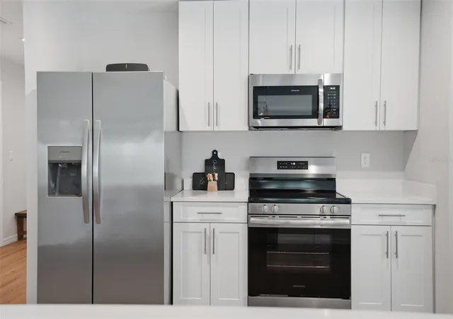 Photo 3 of Single family home for sale at 8477 Beachwood Ct, Spring Hill, FL 34606 | MLS# W7887906 | Listing updated on 2026-08-31