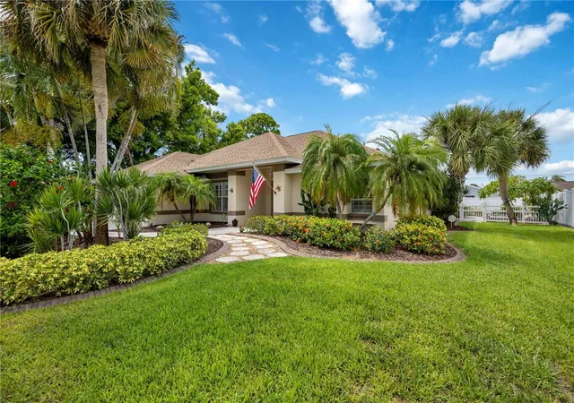 1st image of 230 E Green St, Englewood, FL 34223 | MLS# D6148169