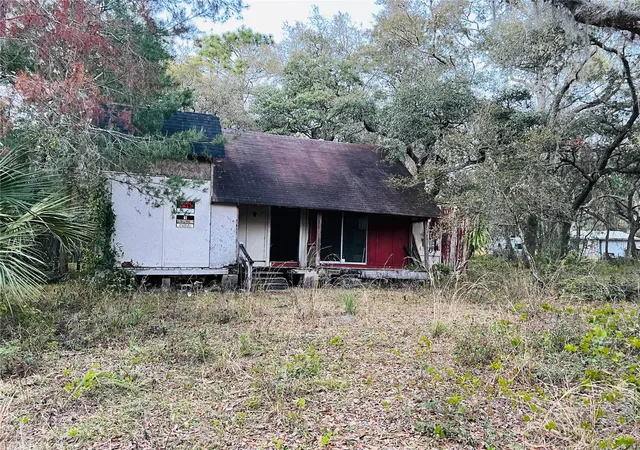 Photo 2 of Single family home for sale at 19435 Se 92nd Place, Ocklawaha, FL 32179 | MLS# O6427491 | Listing updated on 2026-07-24