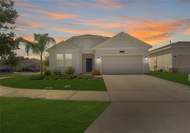 Photo 2 of Single family home for sale at 33571 Sky Blossom Cir, Leesburg, FL 34788 | MLS# G5115440 | Listing updated on 2026-09-28