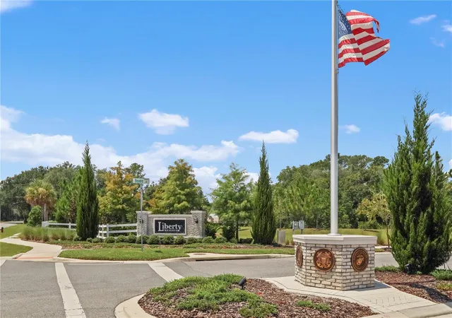 Photo 3 of Single family home for sale at 33571 Sky Blossom Cir, Leesburg, FL 34788 | MLS# G5115440 | Listing updated on 2026-09-28